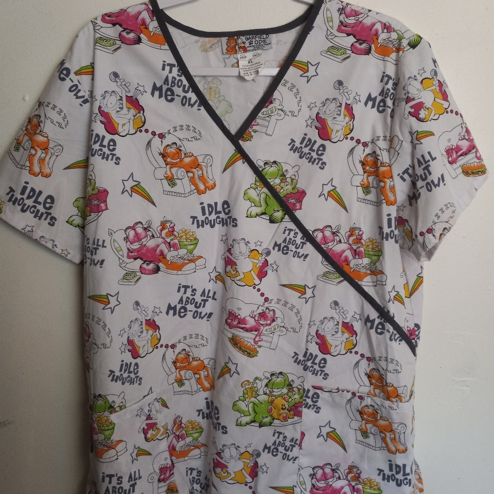 Garfield and Odie Scrub Top XL